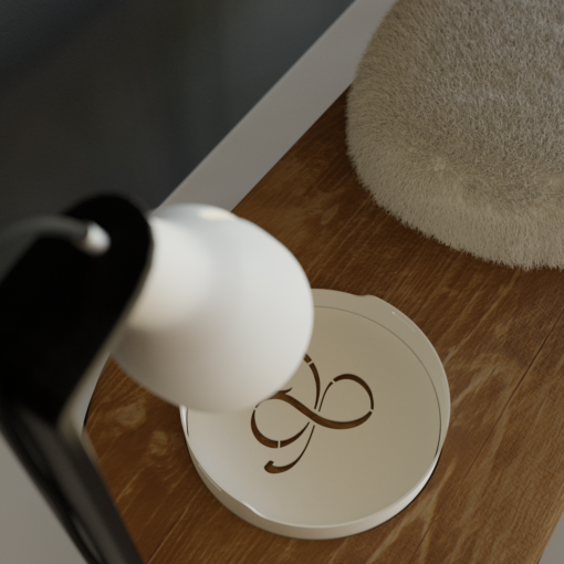 Zoom sur le plateau blanc placé sur le banc de la gamme hommage avec option lampe en porcelaine biscuit