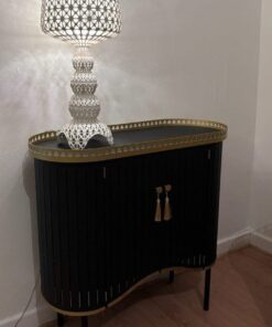 Buffet Louis Truc noir avec luminaire chez un de nos clients